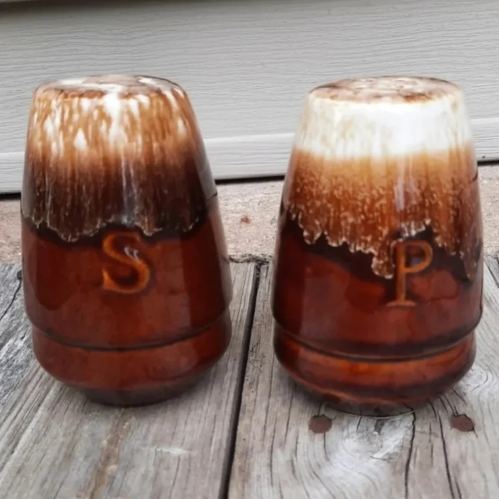 Vtg Pottery Salt & Pepper Shakers Brown Drip Glaze USA